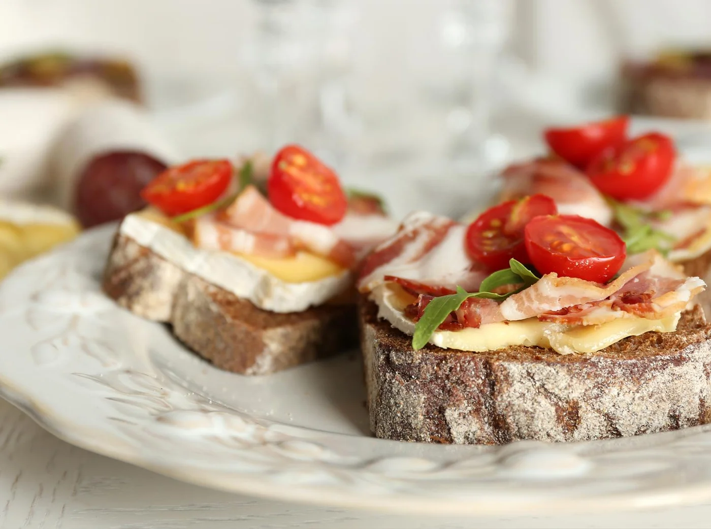 Aperitivo crostini